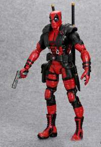 Дэдпул (Revoltech Deadpool Action Figure)