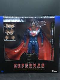 Фигурка Бэтмен против Супермена: На заре справедливости - Супермен (Batman V Superman: Dah-003 Dynamic 8Ction Heroes Superman Action Figure)