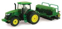 Трактор с зерновой сеялкой (Deere 7215R Tractor with Grain Drill)