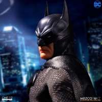 Фигурка Бэтмен (Mezco Toys One: 12 Collective: DC Batman Sovereign Knight Action Figure)