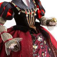 Алиса в Зазеркалье: Черная Королева Ирацибета (Alice Through the Looking Glass - Iracebeth The Red Queen Disney Film Collection Doll - 12,5'') #4