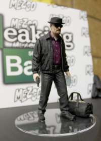 Во все тяжкие: Хайзенберг Уолтэр (Mezco Toyz Breaking Bad Heisenberg Walter - 6")