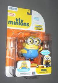 Миньоны: Боб с Медвежонком (Minions Deluxe Action Figure - Bob with Teddy Bear - 5") #1